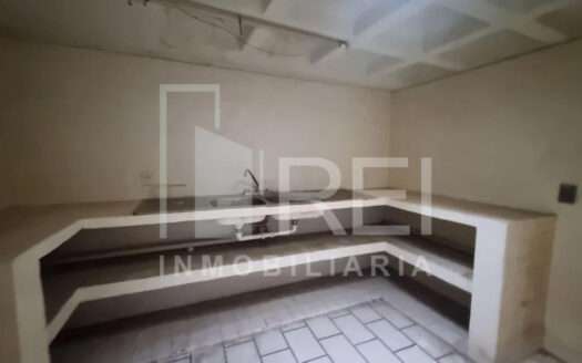 RENTA BODEGA SOBRE CALZADA INDEPENDENCIA GUADALAJARA