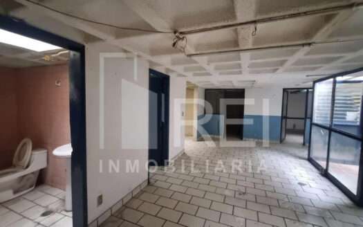 RENTA BODEGA SOBRE CALZADA INDEPENDENCIA GUADALAJARA