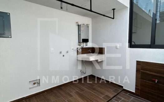 RENTA CASA EN ZOI SANTA ANITA TLAJOMULCO