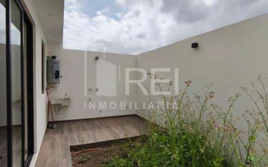 VENTA CASA EN SENDEROS DE MONTE VERDE TLAJOMULCO