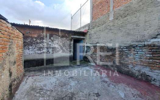 VENTA CASA EN ESQUINA PARA REMODELAR ZONA PANTEON DE MEZQUITAN GUADALAJARA
