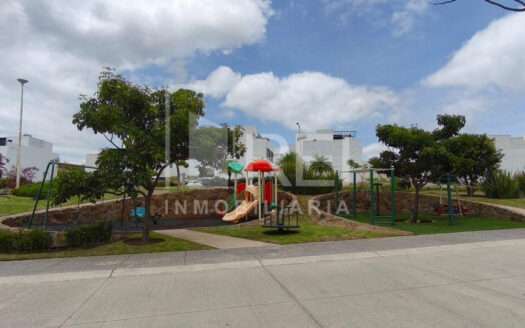 VENTA CASA EN SENDEROS DE MONTE VERDE TLAJOMULCO