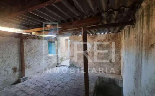 VENTA CASA EN ESQUINA PARA REMODELAR ZONA PANTEON DE MEZQUITAN GUADALAJARA
