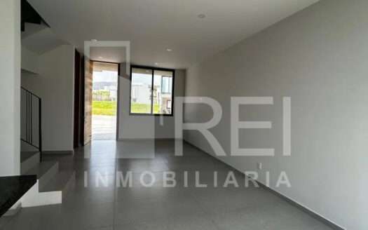 RENTA CASA EN ZOI SANTA ANITA TLAJOMULCO