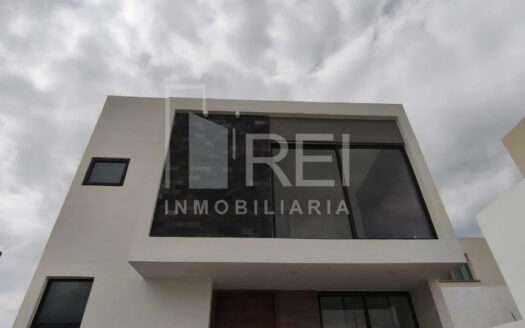 VENTA CASA EN SENDEROS DE MONTE VERDE TLAJOMULCO