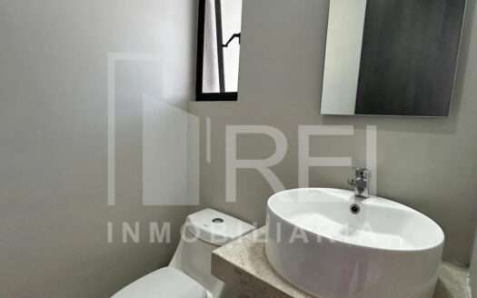 RENTA CASA EN ZOI SANTA ANITA TLAJOMULCO