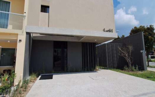 VENTA CASA VALLE IMPERIAL ZAPOPAN