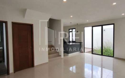 VENTA CASA EN SENDEROS DE MONTE VERDE TLAJOMULCO