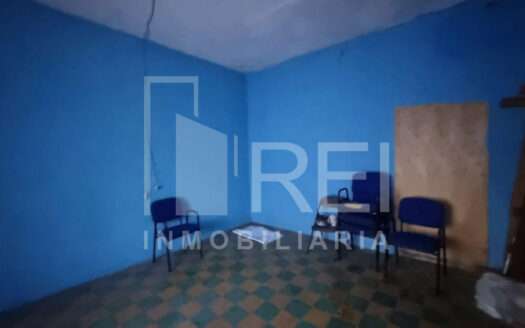 VENTA CASA EN ESQUINA PARA REMODELAR ZONA PANTEON DE MEZQUITAN GUADALAJARA