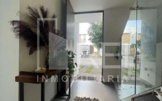 RENTA CASA EN LA CIBELA TLAJOMULCO