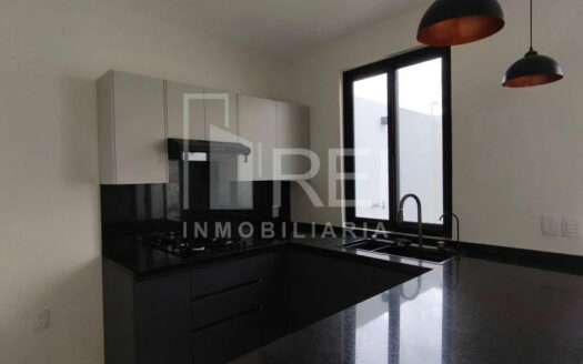 VENTA CASA EN SENDEROS DE MONTE VERDE TLAJOMULCO