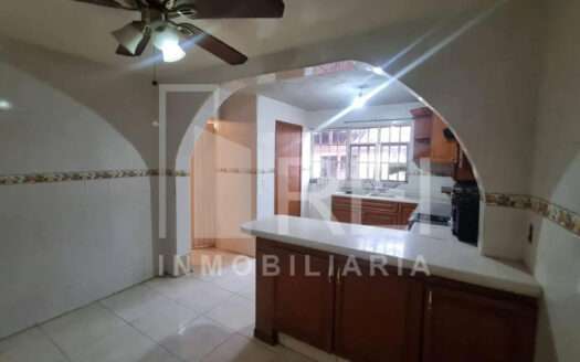 VENTA CASA DUPLEX EN COLONIA MONUMENTAL GUADALAJARA