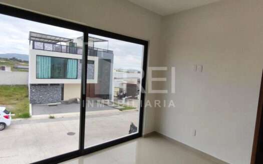 VENTA CASA EN SENDEROS DE MONTE VERDE TLAJOMULCO