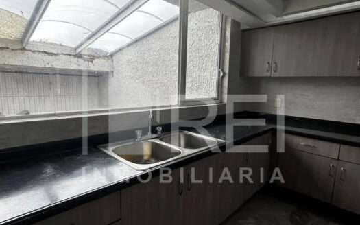 RENTA CASA EN LA ARBOLADA ZAPOPAN