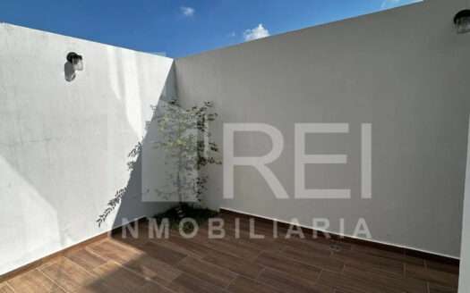 RENTA CASA EN ZOI SANTA ANITA TLAJOMULCO