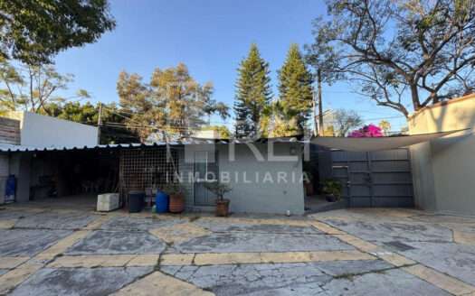 VENTA TERRENO SOBRE MANUEL VILLALONGIN COLONIA GUADALAJARITA