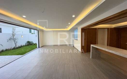 VENTA CASA EXCELENTES TERMINADOS, LA RIOJA, TLAJOMULCO