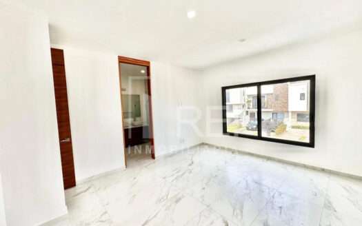 VENTA CASA NUEVA EN PARAJE LAS GRULLAS TLAJOMULCO