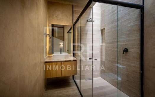 VENTA CASA NUEVA FRENTE A PARQUE COTO TOLEDO EN NUEVA GALICIA RESIDENCIAL