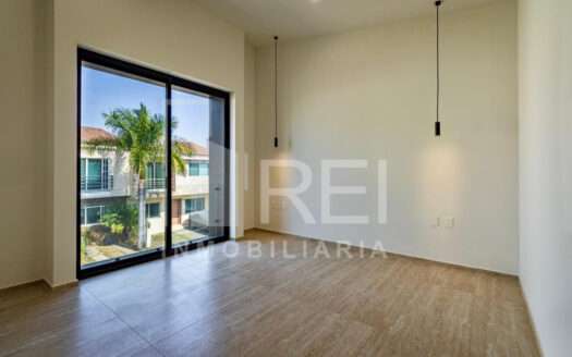 VENTA CASA NUEVA FRENTE A PARQUE COTO TOLEDO EN NUEVA GALICIA RESIDENCIAL