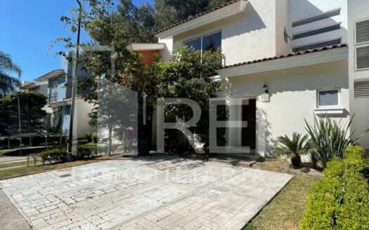 VENTA CASA COTO LOS MANZANOS EN SAN AGUSTIN TLAJOMULCO