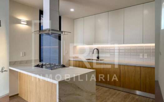 VENTA CASA NUEVA FRENTE A PARQUE COTO TOLEDO EN NUEVA GALICIA RESIDENCIAL