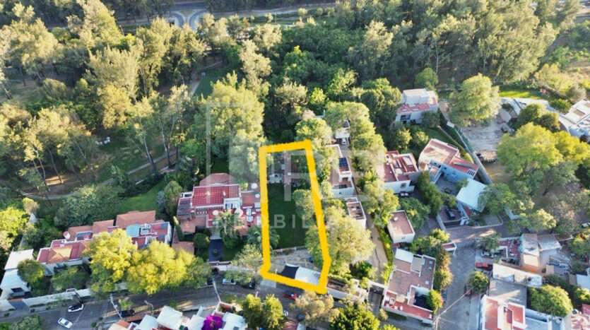 TERRENO EN VENTA SOBRE MANUEL VILLALONGIN COLONIA GUADALAJARITA