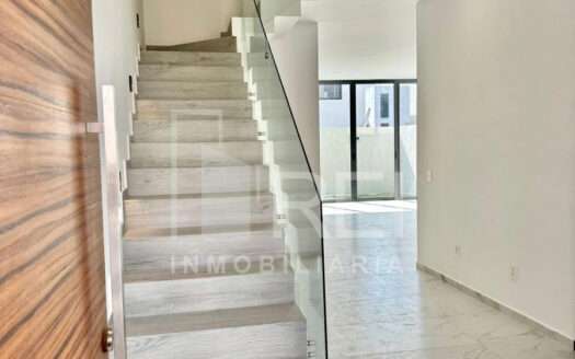 VENTA CASA NUEVA EN PARAJE LAS GRULLAS TLAJOMULCO