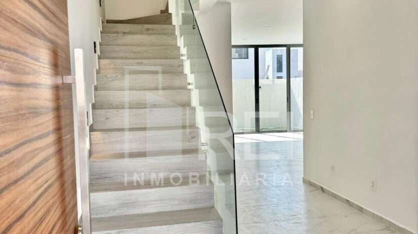 CASA NUEVA EN VENTA PARAJE LAS GRULLAS TLAJOMULCO