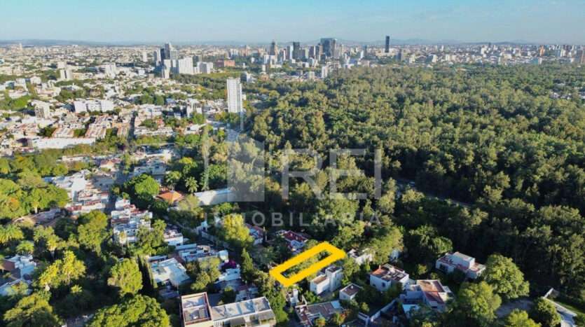 TERRENO EN VENTA SOBRE MANUEL VILLALONGIN COLONIA GUADALAJARITA