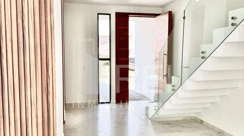 CASA NUEVA EN VENTA PARAJE LAS GRULLAS TLAJOMULCO
