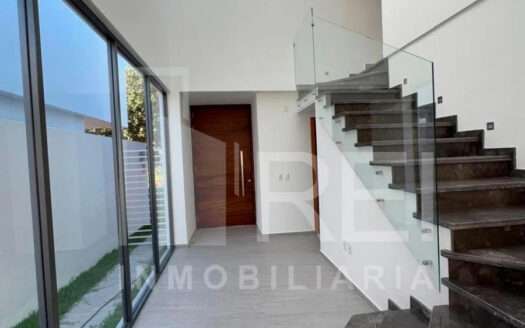 VENTA CASA EXCELENTES TERMINADOS, LA RIOJA, TLAJOMULCO