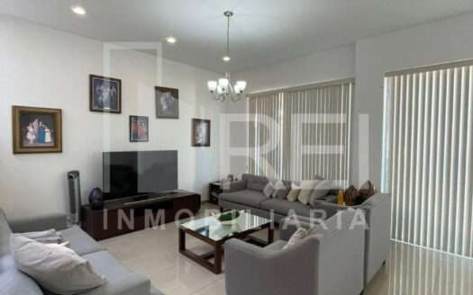 VENTA CASA CONDOMINIO LA JOYA BUGAMBILIAS ZAPOPAN