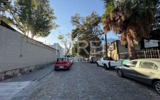 VENTA TERRENO SOBRE MANUEL VILLALONGIN COLONIA GUADALAJARITA