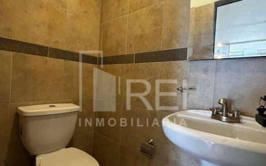 RENTA LOCAL EN COLONIA LA ESPERANZA GUADALAJARA