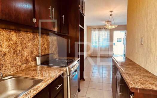 RENTA CASA EN ALTA CALIFORNIA TLAJOMULCO