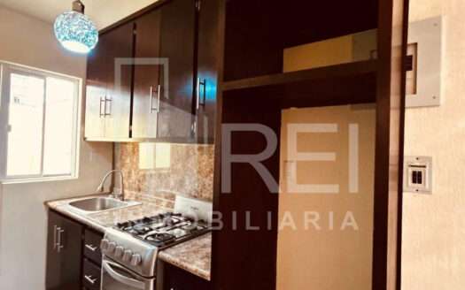 RENTA CASA EN ALTA CALIFORNIA TLAJOMULCO