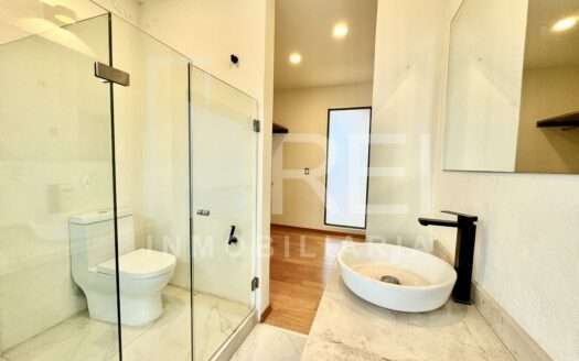 VENTA CASA COTO BONSAI LOS ROBLES RESIDENCIAL ZAPOPAN