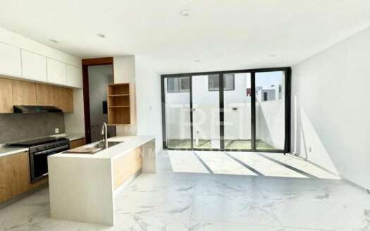 VENTA CASA NUEVA EN PARAJE LAS GRULLAS TLAJOMULCO