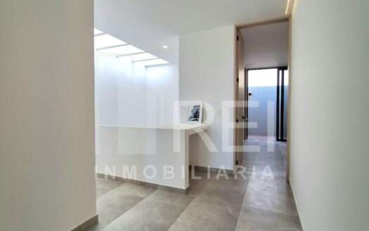 VENTA CASA EN EL PARAJE LAS GRULLAS TLAJOMULCO