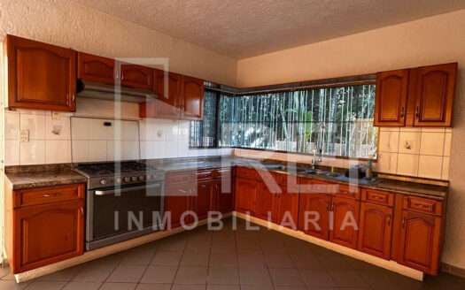 RENTA CASA BUGAMBILIAS 1RA SECC ZAPOPAN