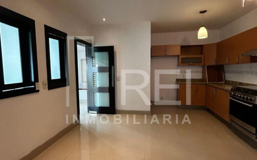 RENTA CASA EL MANANTIAL TLAJOMULCO