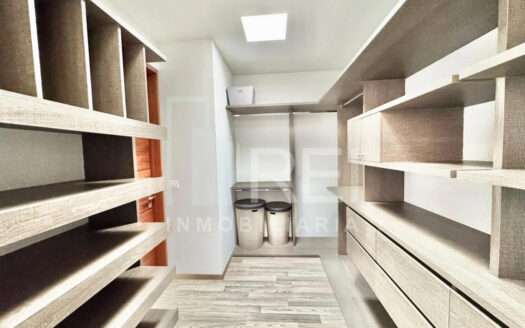 RENTA CASA MODERNA EN BUGAMBILIAS SEGUNDA SECCION ZAPOPAN