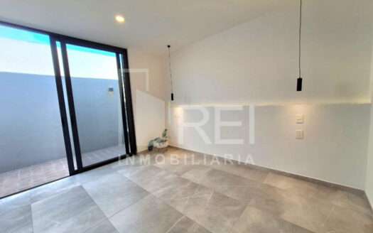 VENTA CASA EN EL PARAJE LAS GRULLAS TLAJOMULCO