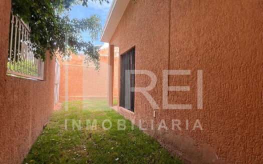RENTA CASA BUGAMBILIAS 1RA SECC ZAPOPAN