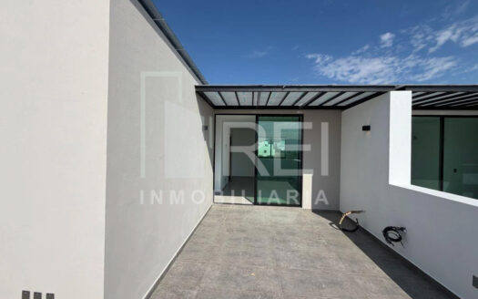 RENTA CASA EN ZOI SANTA ANITA A PASOS DE GALERIAS SUR