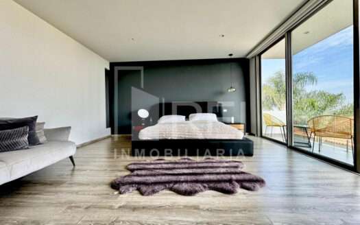 RENTA CASA MODERNA EN BUGAMBILIAS SEGUNDA SECCION ZAPOPAN