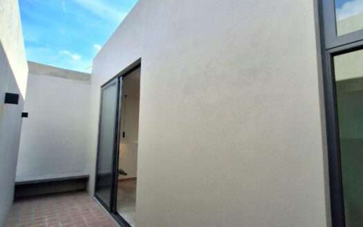 VENTA CASA EN EL PARAJE LAS GRULLAS TLAJOMULCO