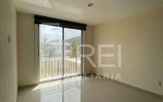 RENTA CASA COTO LAS MONTAÑAS EN SENDEROS DE MONTE VERFE TLAJOMULCO