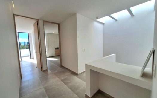 VENTA CASA EN EL PARAJE LAS GRULLAS TLAJOMULCO